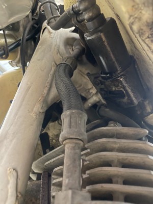 DR350SHC ölt.JPG (256.16 KiB) 4815 mal betrachtet das Dingsda leckt